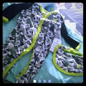 NWT Rocawear 2 Piece Set